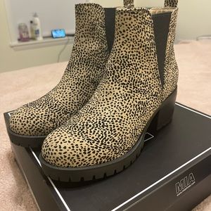 MIA ankle boots
